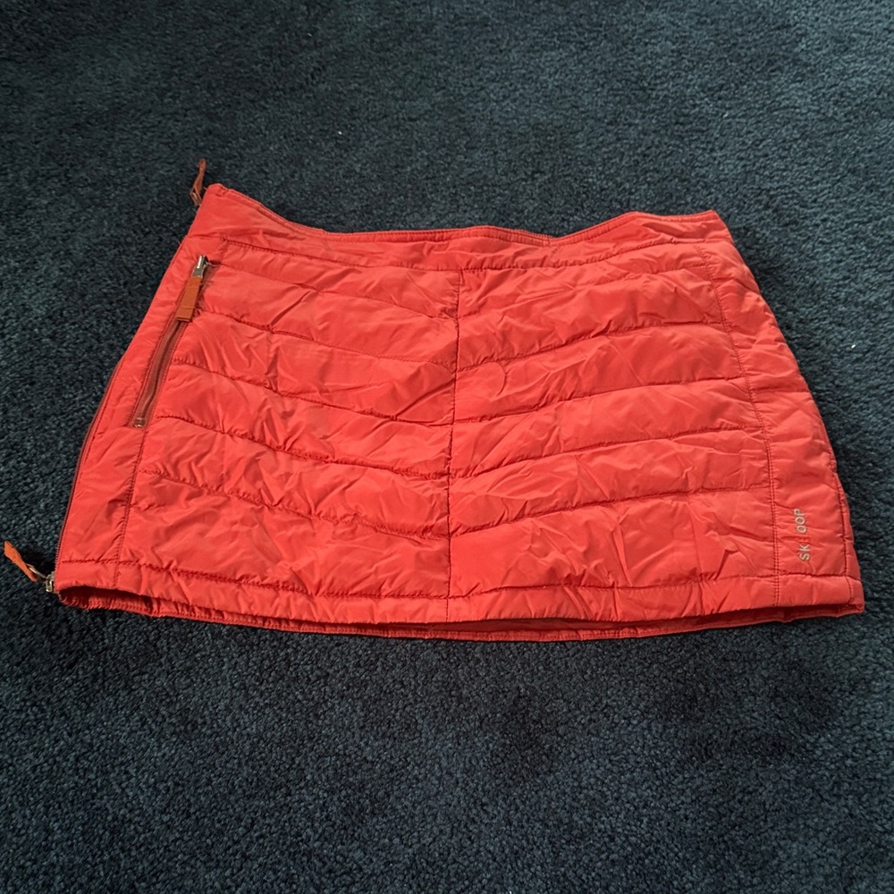 Stylish Red snow skirt